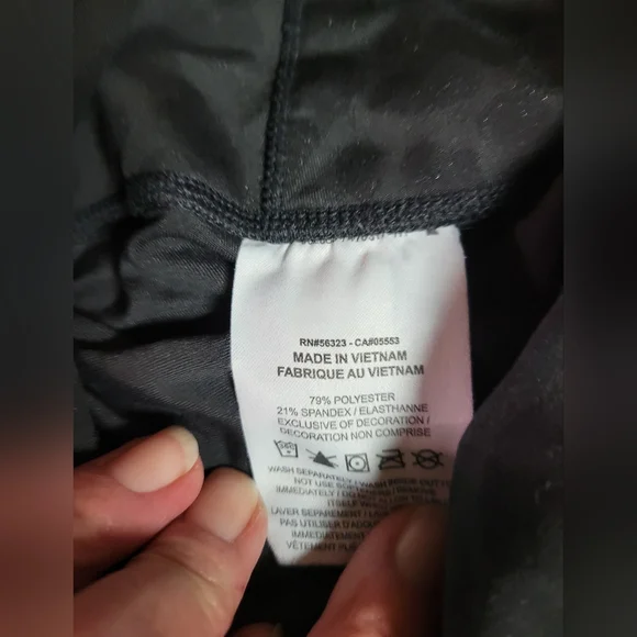 Gently Used size med mid rise Nike Dry-fit one Leopard Print - Picture 8 of 10